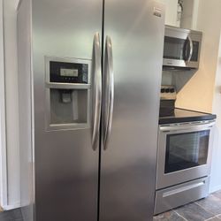 Frigidaire Appliance Package 