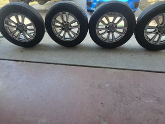 Nissan Pathfinder OEM 18 Inch Rims And Tires 