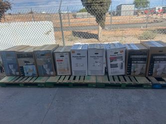 Toilets, SALE, SALE, SALE!!!