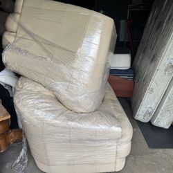 Beige leather recliner chair Made In Italy