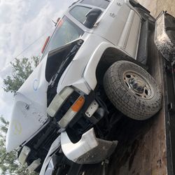 2003 2500 Chevy Silverado Suburban Parts Gmc