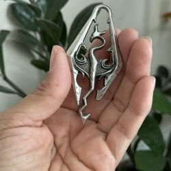 The Elder Scrolls V: Skyrim Dragon Pendant 