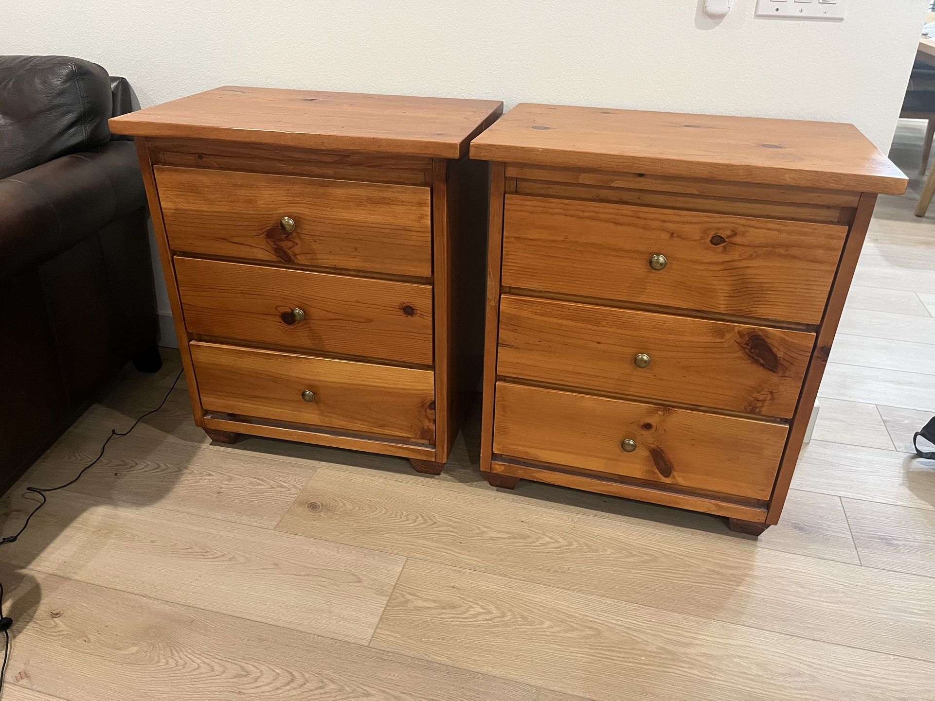 2 Dressers