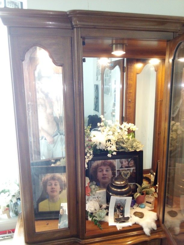 Beautiful Artimoire. Hutch. China Cabinet 