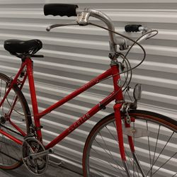 College student special #4: SCHWINN Traveler 10-speed bike, fits 5'8" to 5'10"