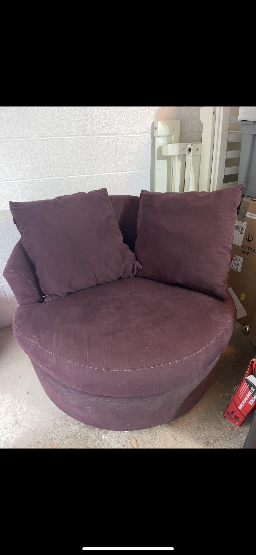 Round Spinning Chair