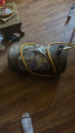 Portable air tank with new gauge
