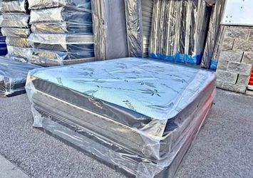 Everything must go in this week.... Brand New Mattress and box spring for sale