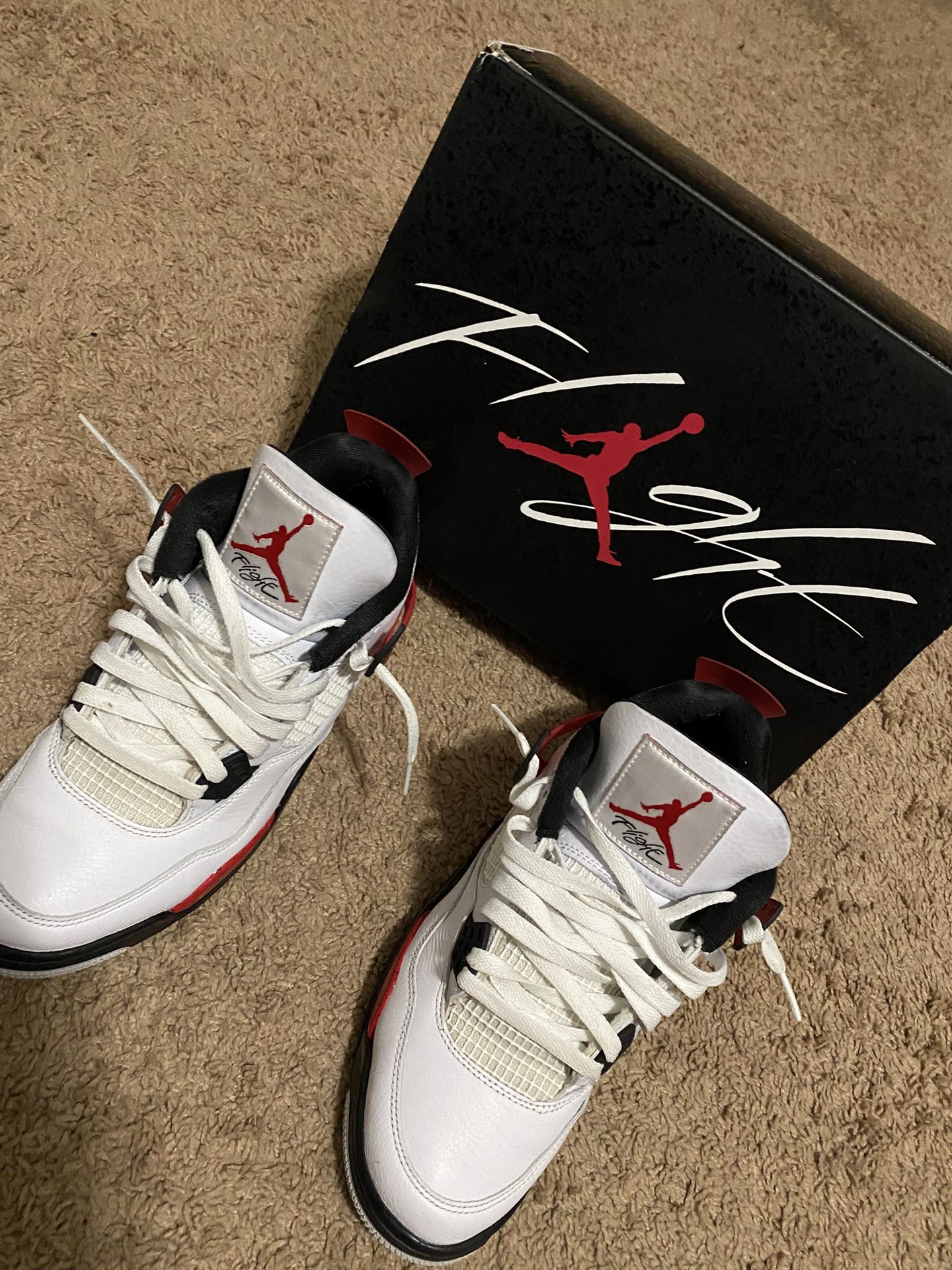 Air Jordan 4 Retro