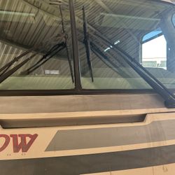 33ft Fleetwood Pace Arrow 