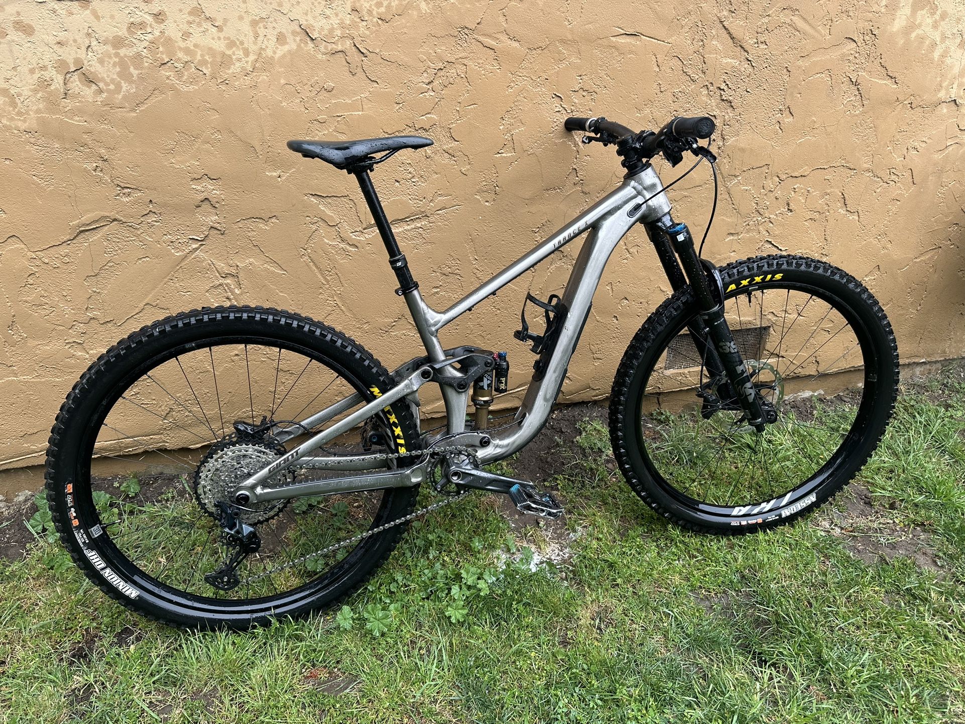 2024 Giant Trance x Medium