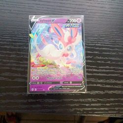 Pokemon Sylveon V 074/203 Solving Skies 