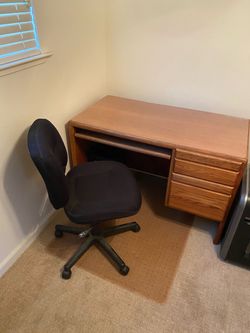 Wood Desk with Drawers and Office Chair