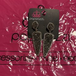 Paparazzi Druzy Like Earrings 