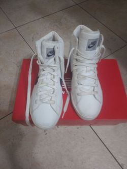 Nike Size 10 BRS 354701 141 Sweet Classic Hih Top Sneakers White Black  Perforated Leather Original