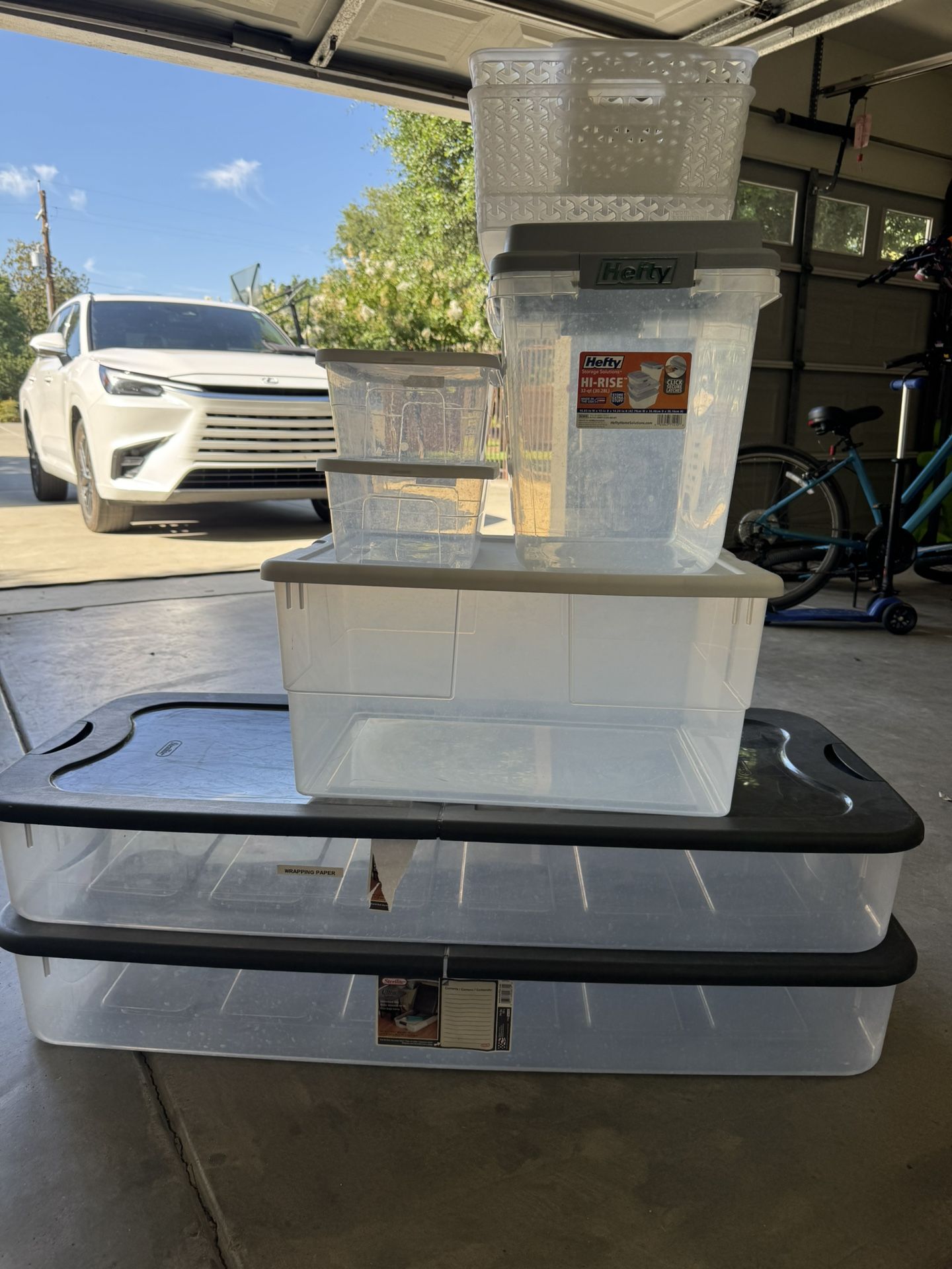 Storage Containers (Everything Pictured)
