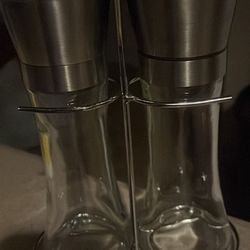 Salt And Pepper Grinders W/Holder And large Bag of FREE Peppercorns. 