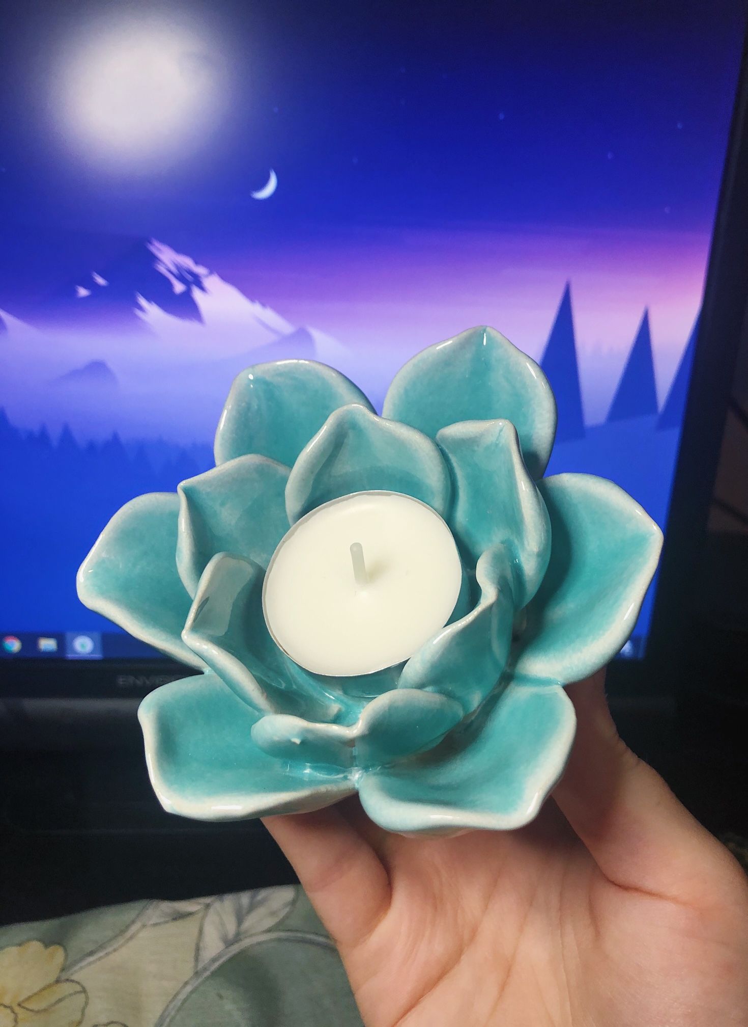 Stoneware Lotus Flower Tea Light Holder