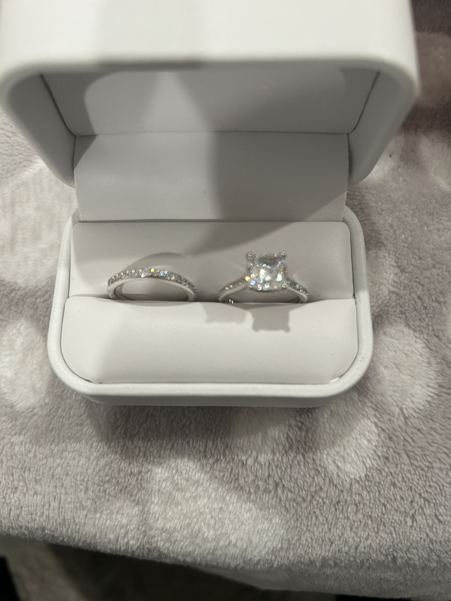 Engagement ring/wedding band