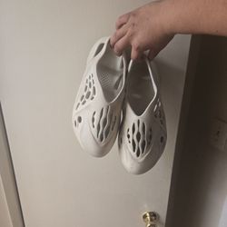 Yeezy Foam Runmers Size 13 (Used)