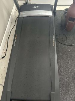 Amazing Treadmill For Sale🚨
