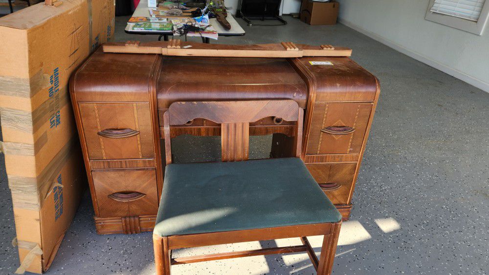 Antique Make Up Table