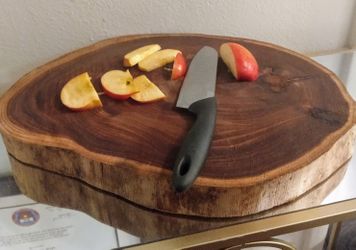 Cutting board / chopping block