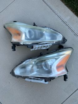 Nissan Altima Headlights
