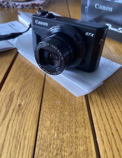 Canon PowerShot G7 X Mark II 20.1 MP Digital Camera - Black