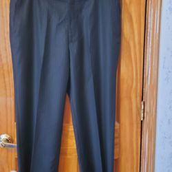 Aldpt 6613 mens black dress trousers Flat Front Pockets 38S. Condition is "Pre-owned". Shipped with USPS First Class.

Product Details
Enjoy a refined