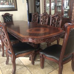 Beautiful Dining Table And Hutch