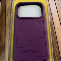 Otterbox 17 Pro Defender Case