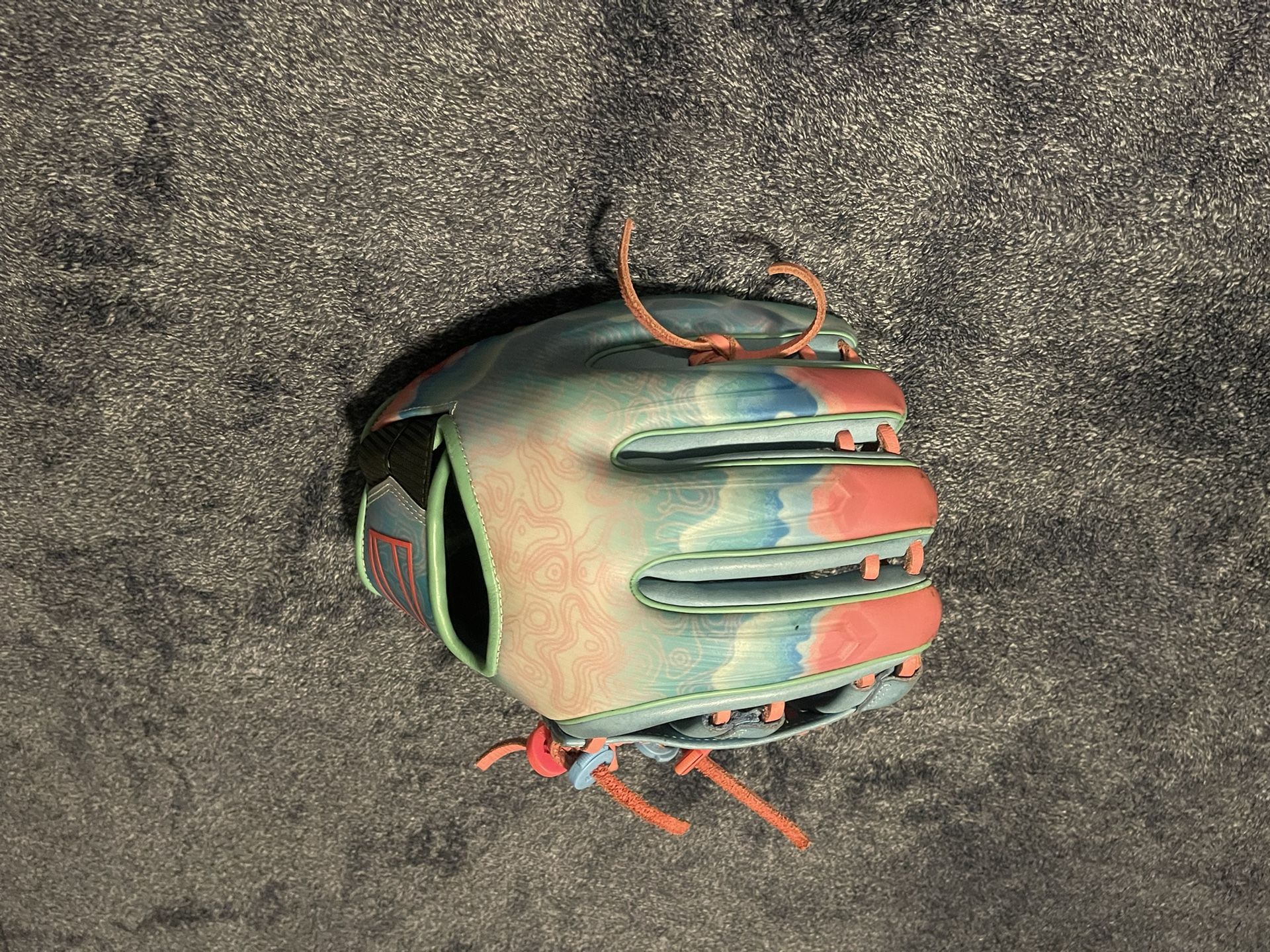 REV1X RAWLINGS 11.5 $280, OBO Or Trade For A Youth Md Speed Flex Helmet