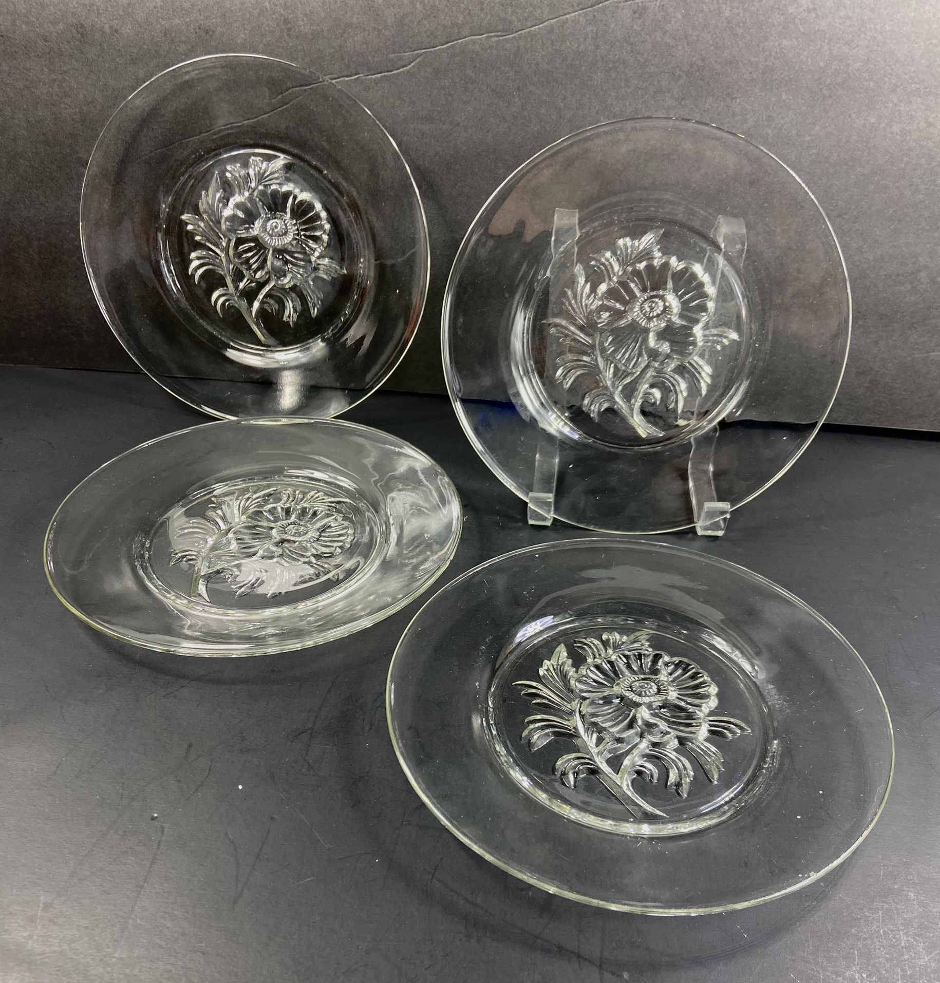 4 Jeanette Glass Plates Vintage