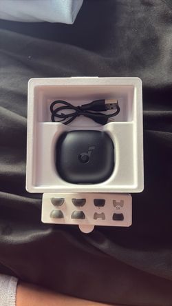 Noise cancellation earbuds