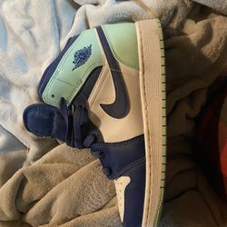 Jordan’s Youth Size 7-women’s Size 9