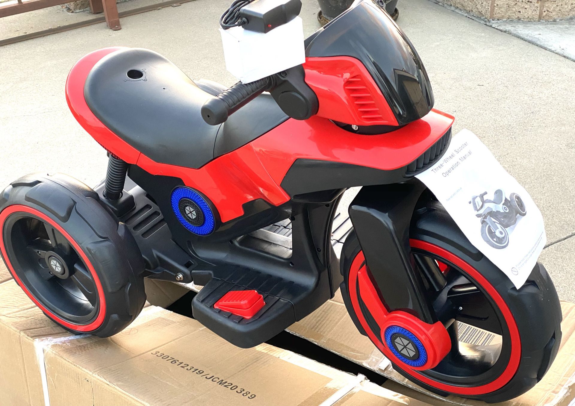 BRAND NEW Red Motorcycle electric kid ride on car power wheels