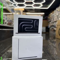 MacBook Pro 14 & 16 Inch (Latest Model) 