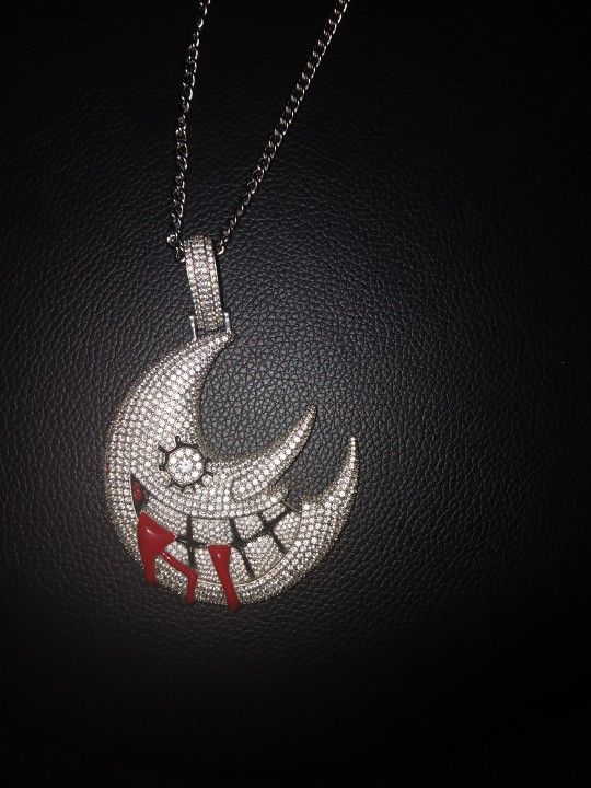 moissanite Pendant And Chain