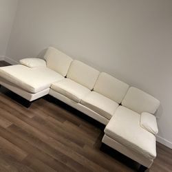 U Shaped Cream Sectional Couch! Very Lightly Used
