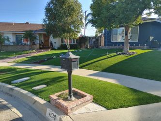 📋 Artificial Grass Install: Pick Your Price ($2 - $6)