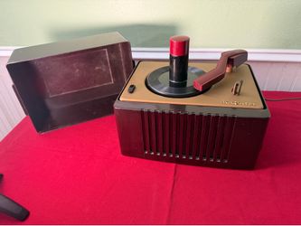 RCA 45-EY-2 45rpm record player (red arm) with cover