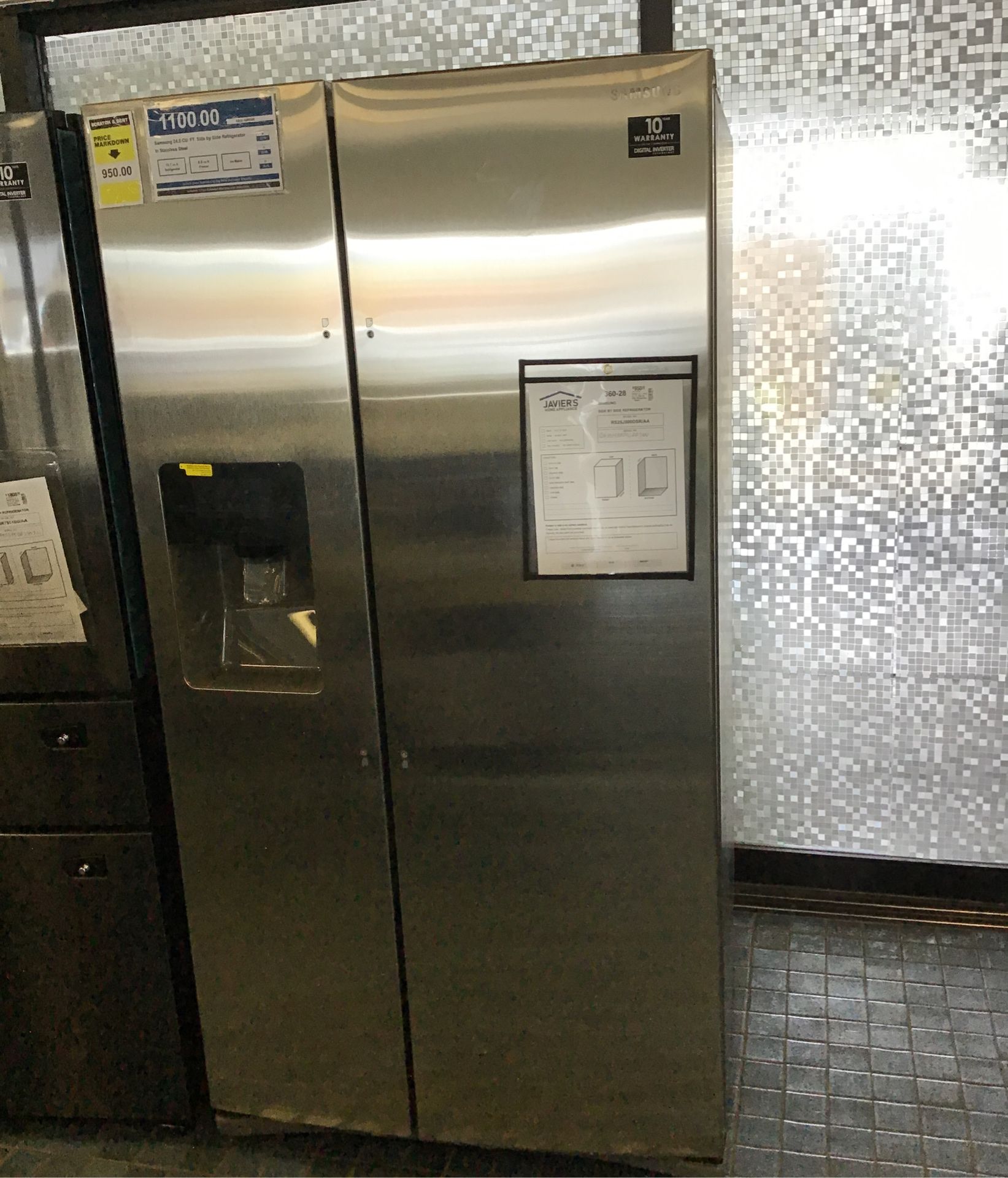 Brand new scratch and dent Samsung Side by Side Refrigerator in Stainless Steel