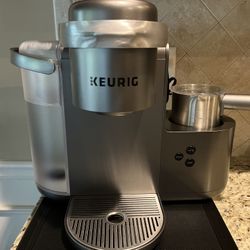 Kuerig Coffee Machine 