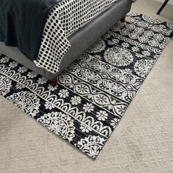 Black And White Rug 