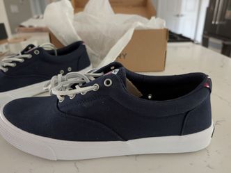 Sperry sneaker, size 8.5