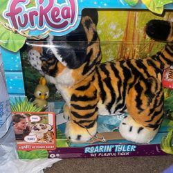 FurReal friends Roarin Tyler, the Playful Tiger, Orange, White, Black, Large
