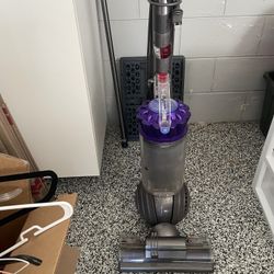 Dyson DC65 Animal Upright Vacuum Cleaner