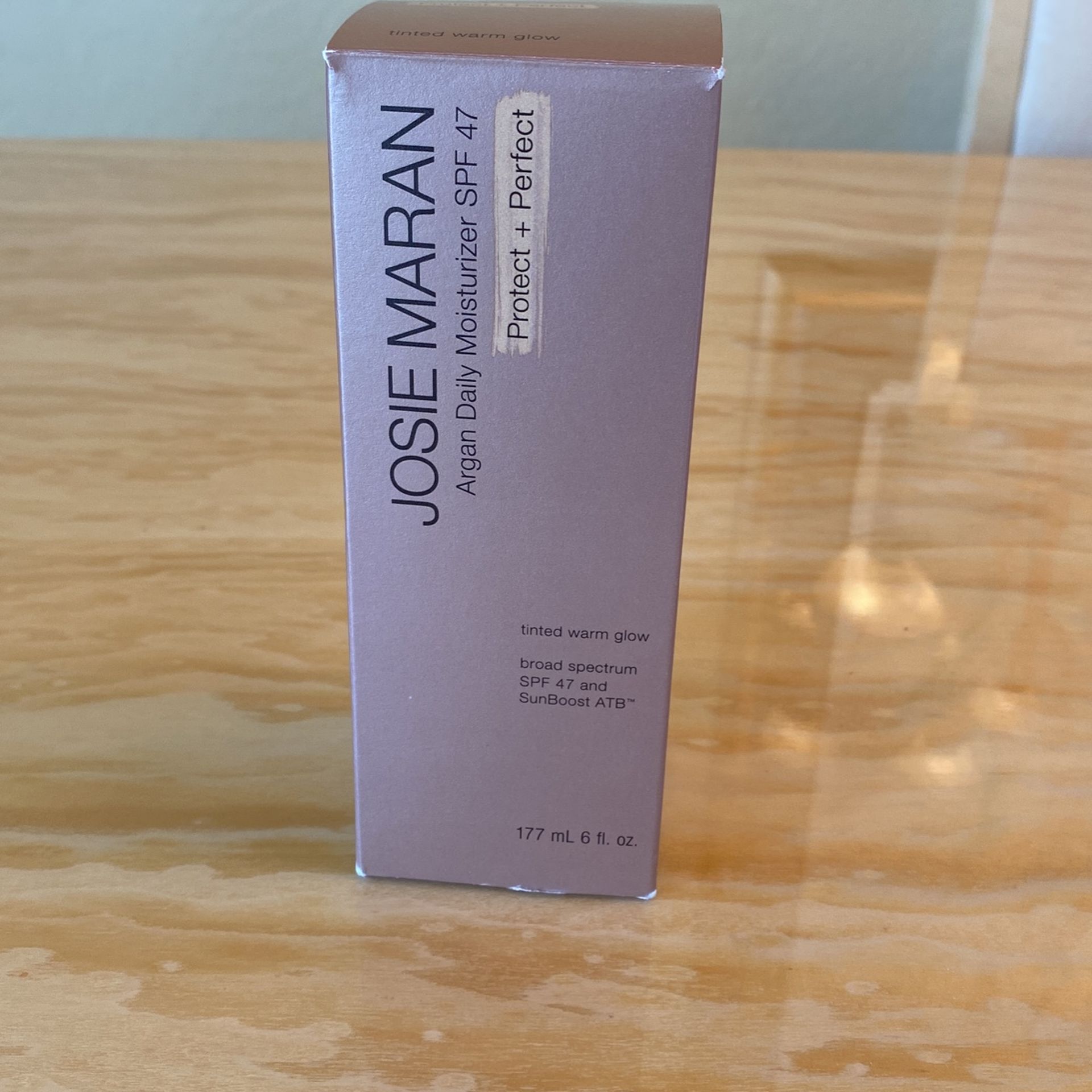 JOSIE MARAN Argan Daily Moisturizer SPF 47 6.0 Oz.