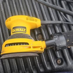 DeWalt Orbital Sander Corded 